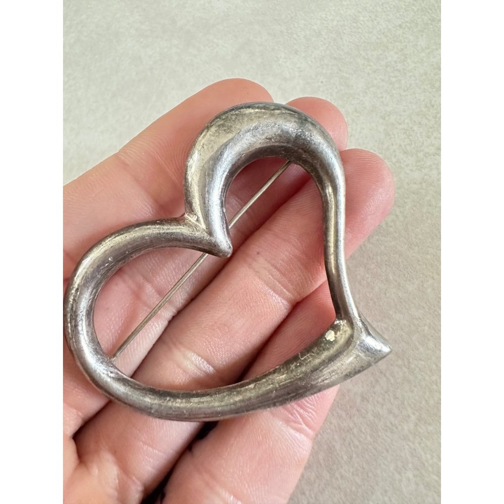 Vintage Oxidized 925 Sterling Silver Elegant Silver Heart Brooch Thailand Pin XL